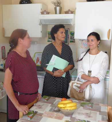 Sophie Elizéon, préfète déléguée à l’égalité des chances, en visite chez Aréli